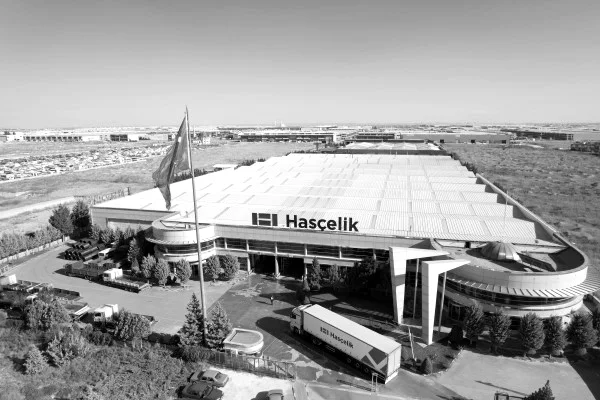 2000 · Konya Parlak Çelik Üretim Tesisi kuruldu.
